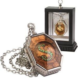 Harry Potter Horcrux Locket Necklace and Display Box